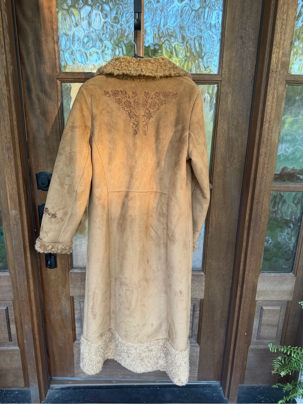 Bernardo women’s M Penny Lane Faux Shearling embroidered long coat - Picture 3 of 14